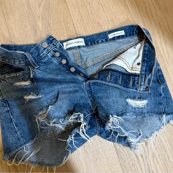 aritzia denim shorts - Picture 4 of 5